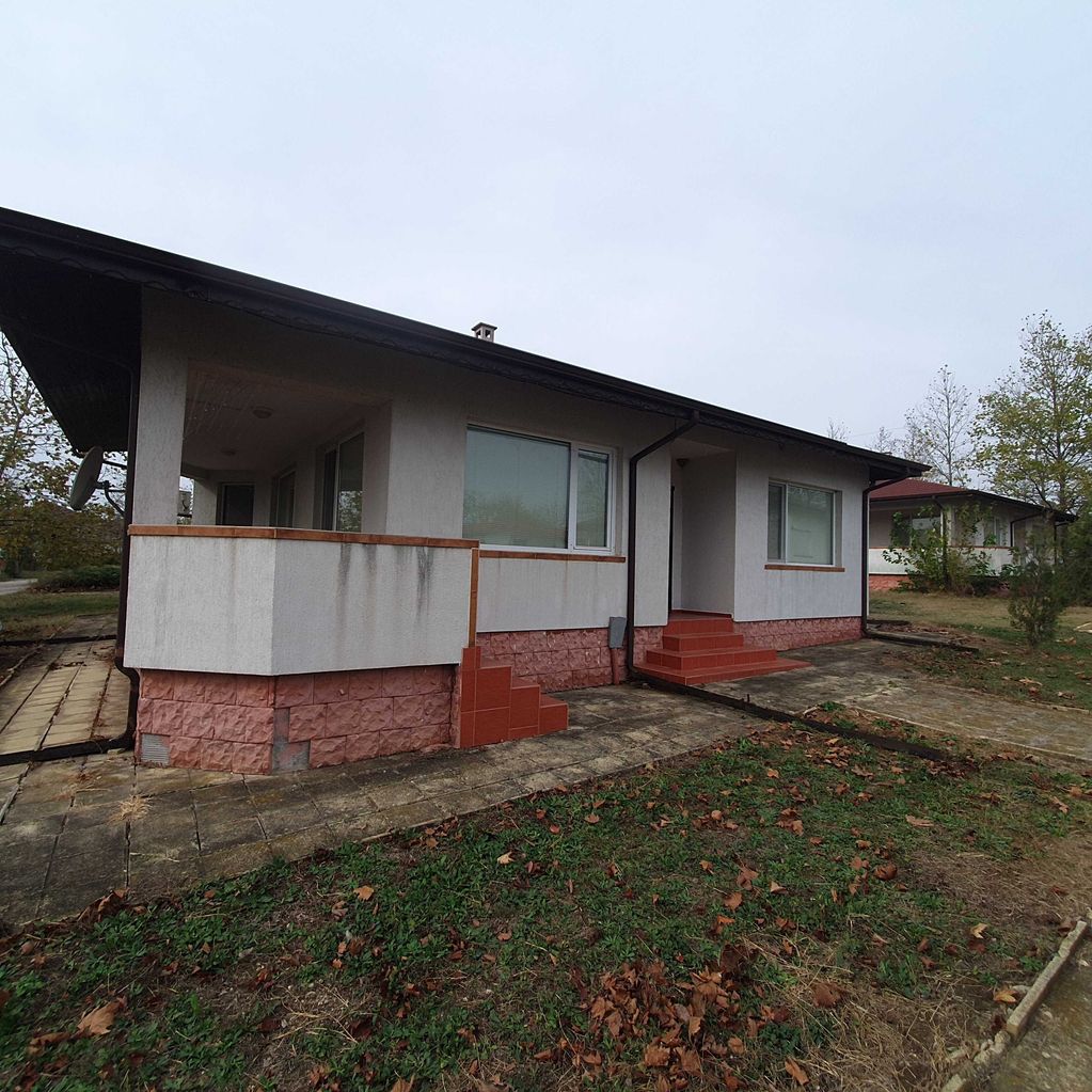 Продава се Къща в с. Юнец, Област Варна - 130 кв.м за 530 €/кв.м - Снимка #12