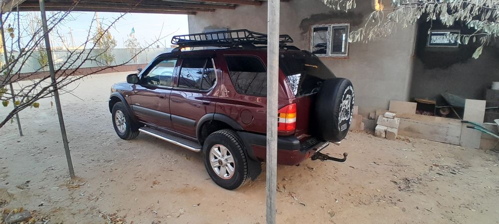 Фронтера внедорожник в отличном состояний