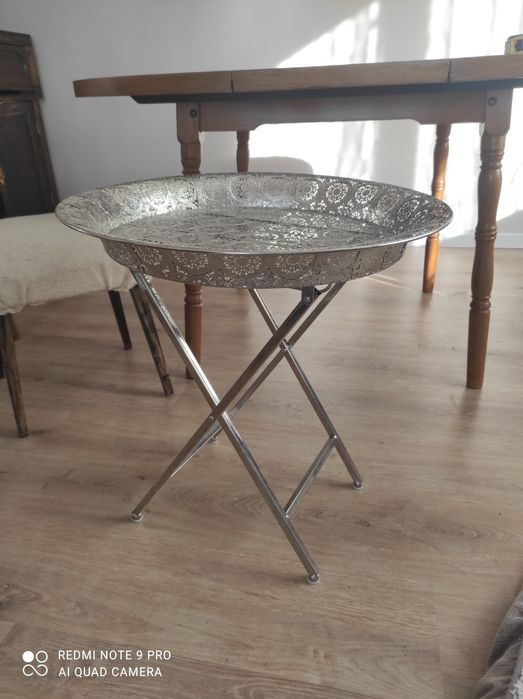 Сгъваема метална масичка