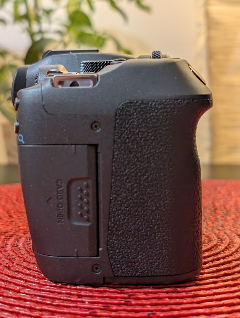 Canon R7 body, nou, 0 cadre
