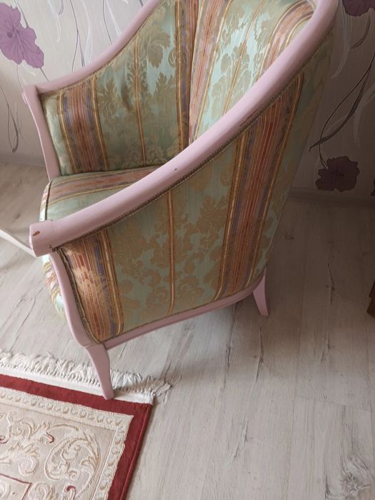 Vând fotolii vintage din mătase