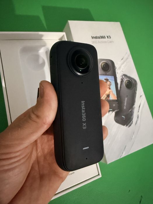 Insta 360 One X3