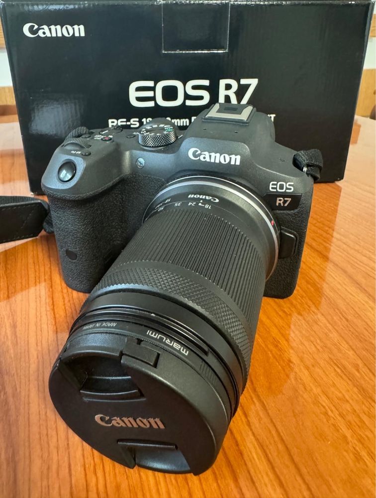 Canon EOS R7 Mirrorless