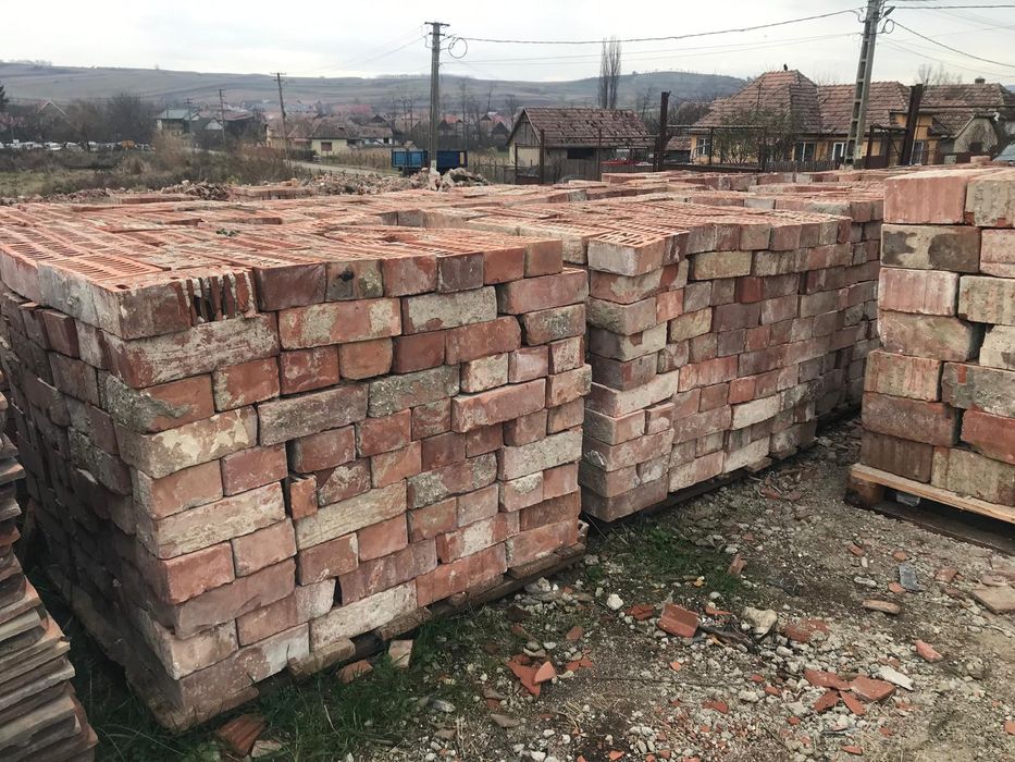 Se vinde cărămidă din demolare