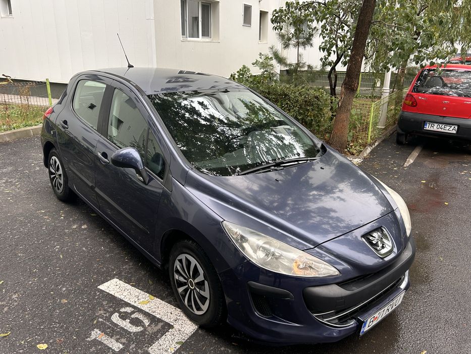Peugeot 308 2008 km reali 1.6 L benzina stare impecabila vari +/-