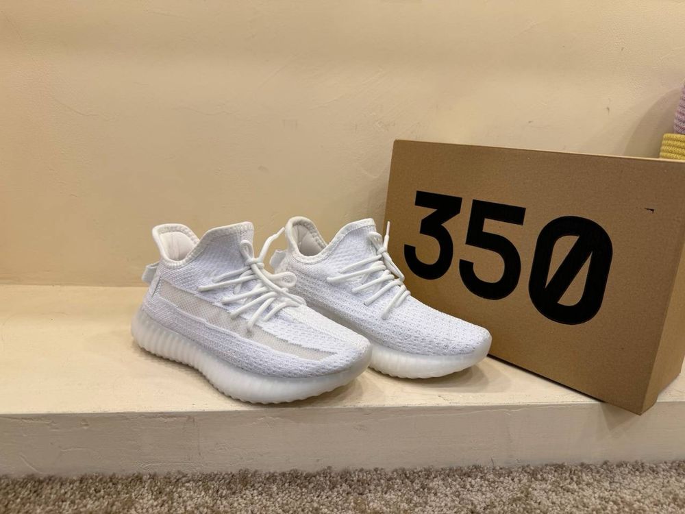 Adidasi Yeezy 350 unisex