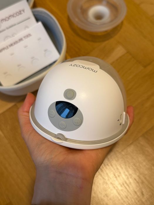 Hands free помпа за кърма Momcozy M5