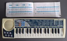 Bontempi GT 530 синтезатор + книжка с песните