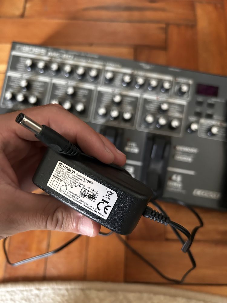 Boss ME 80 Multipedal Effect