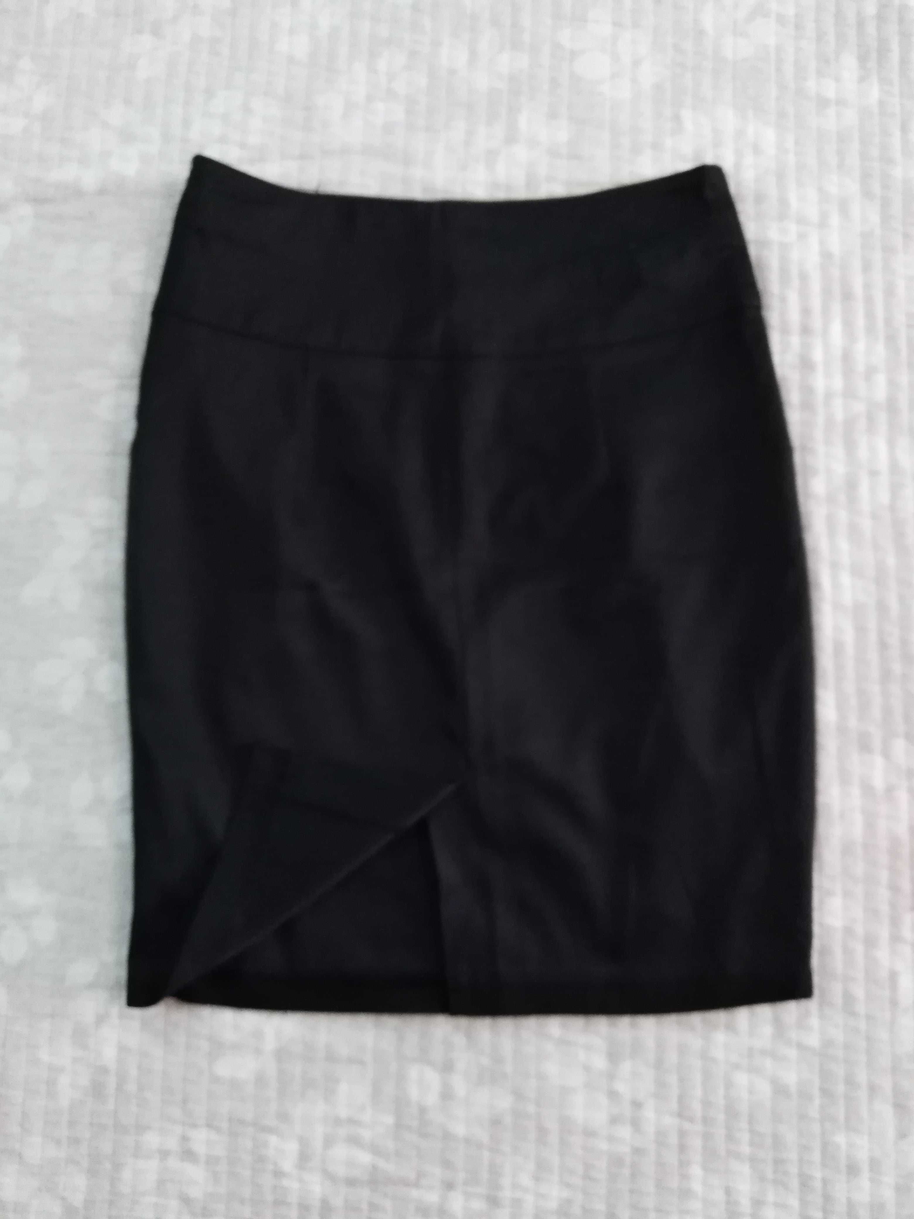 Продам школьную юбку состояние отличное, на 8-11 лет, цвет чёрный