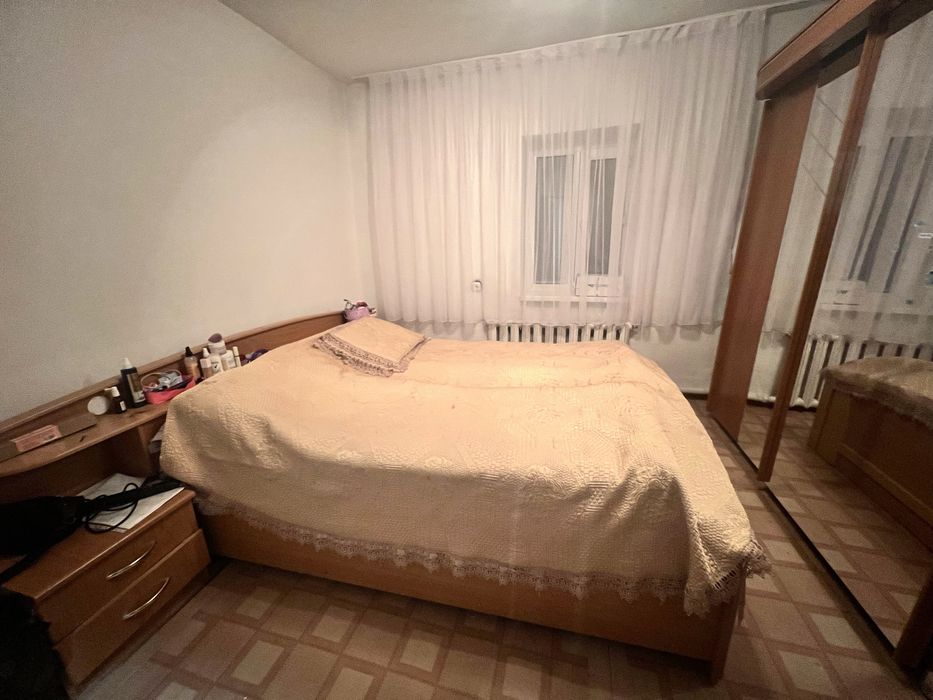 Кровать, без матраса