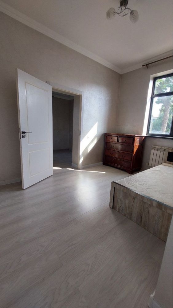 kvartira sotiladi srochniy 2/2/2