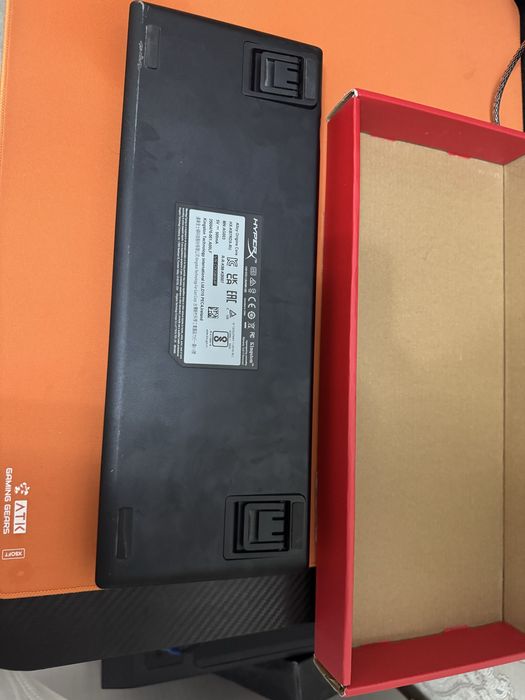 Продам игровую клавиатуру HyperX