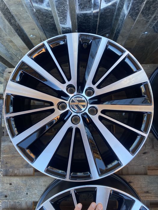 18 цола 5 х 112 мм Фолксваген Голф 6 , 7 , 8 VW Golf , Ауди , Сеат