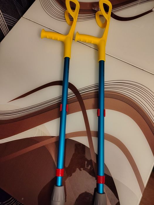 Cârje copii- greutate maxima 80 kg