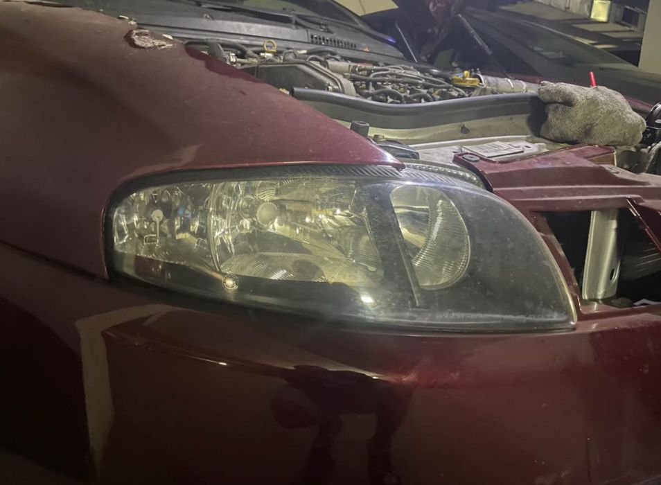 Vand faruri Alfa Romeo GT