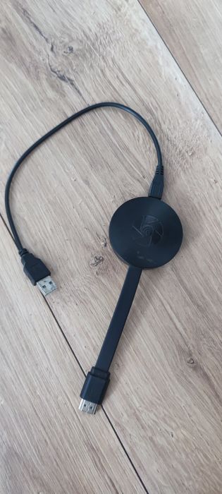 Google Chromecast 3 si Anycast.