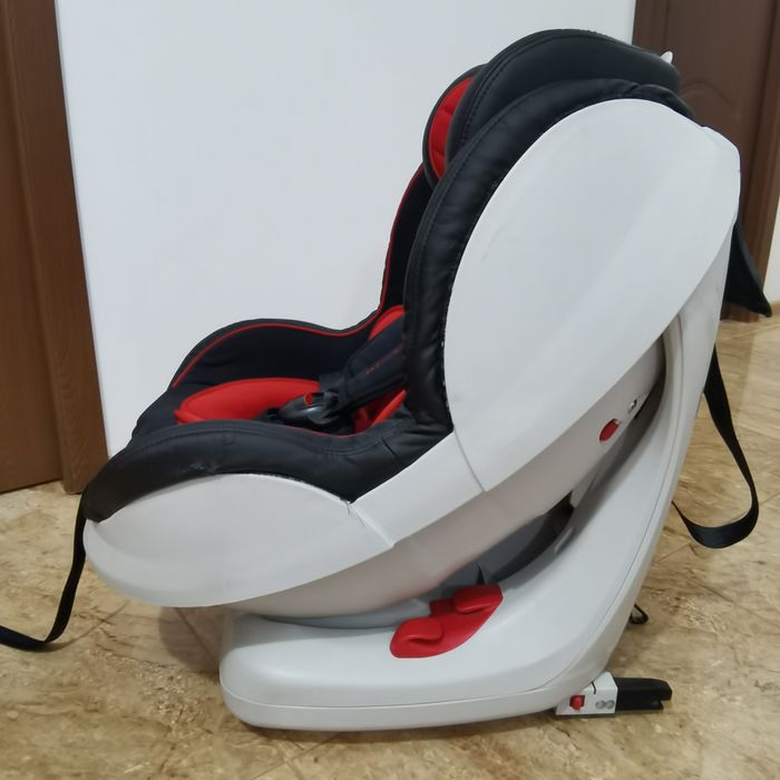 Scaun auto caretero defender