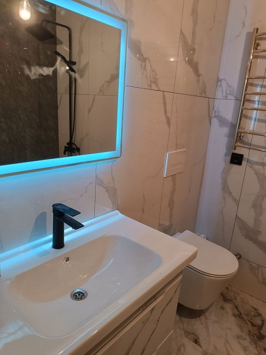 Услуги Кафельщик  Плиточник Сантехник Демонтаж