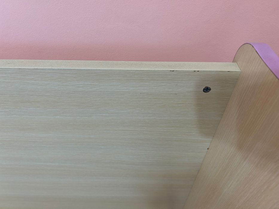 Дървена кошара с матрак