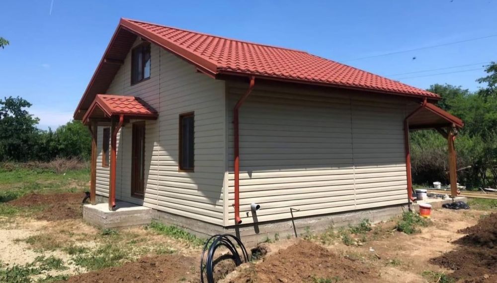 Case pe structură metalică cu panouri sandwich – viitorul construcțiil