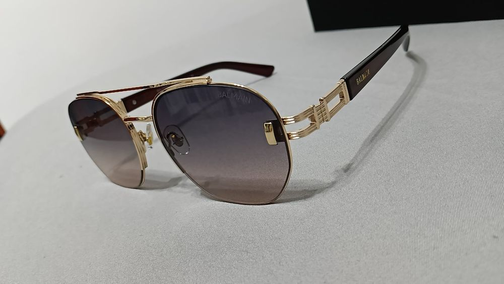 Ochelari de soare noi