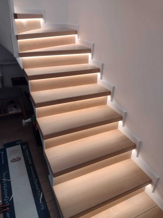 Executăm scări din lemn masiv