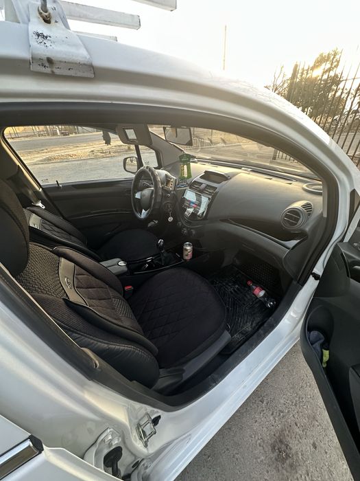 Spark 2011 sotiladi srochni