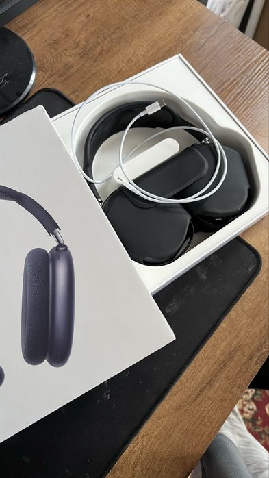 Airpods Max Apple