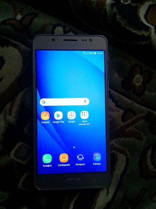 Продам телефон Samsung Galaxy J5 16 в идеальном состоянии