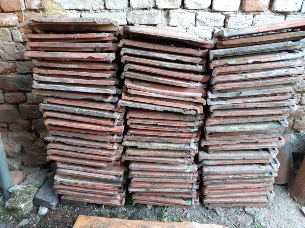 Цигли двеста и петдесет броя