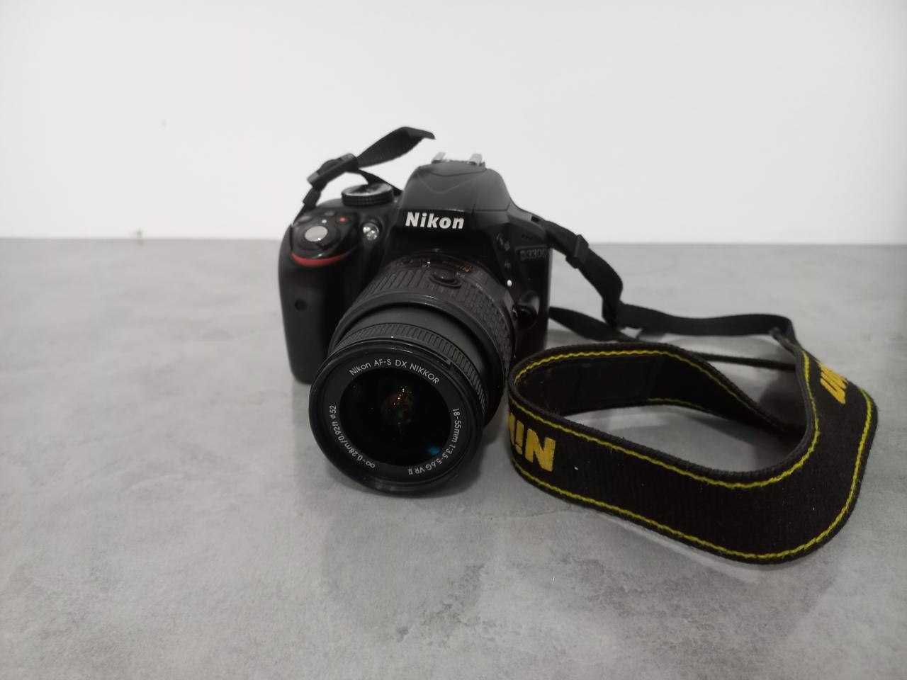 Nikon. D-3300...