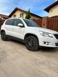 VW Tiguan intretinut, an 2011, 2.0 Diesel 140cp, full-option