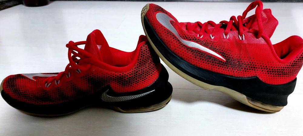 NIKE Air Max Infuriate  - low red alert