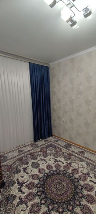 Продаётся 4х комнатная квартира.На первом этаже. Ориентир Сергели 3.