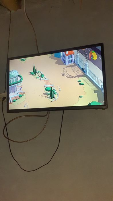 Samsung televizor 32.  (Smart emas)