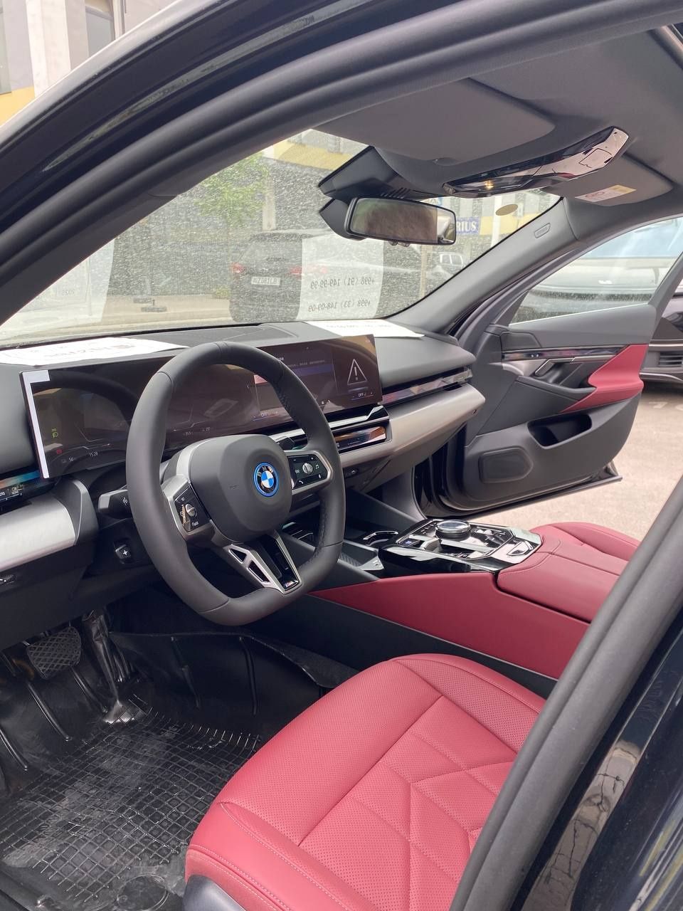 BMW i5 35 L 2025 eDrive