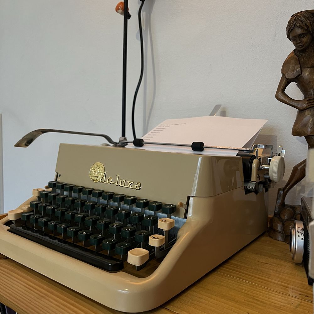 Mașină de scris Consul de luxe
