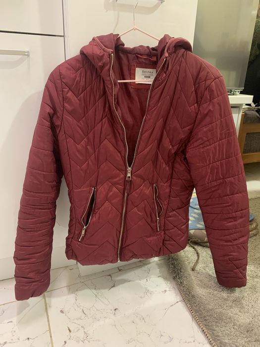 Червено яке bershka