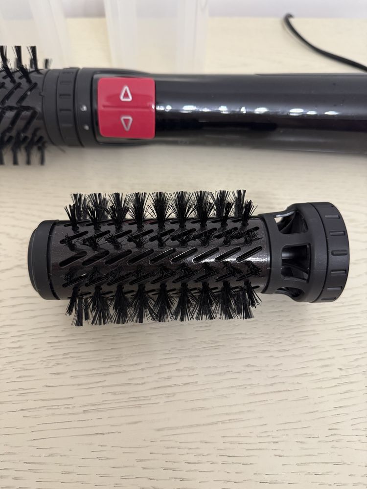 Фен-щетка Rowenta brush activ