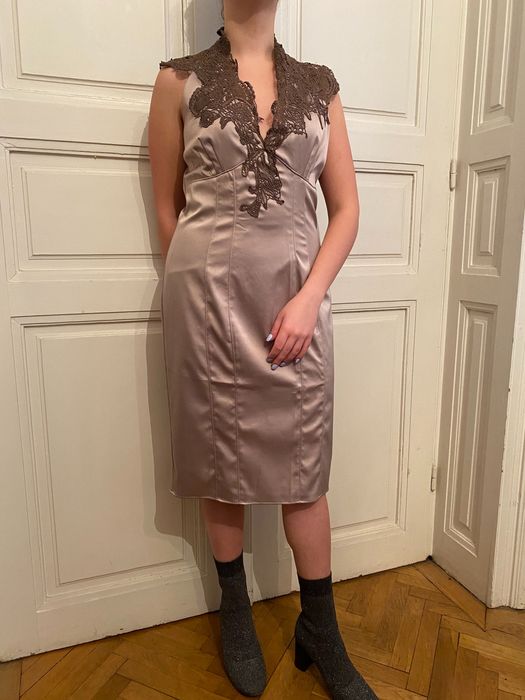 Rochie Karen Millen noua, cu eticheta preț negociabil