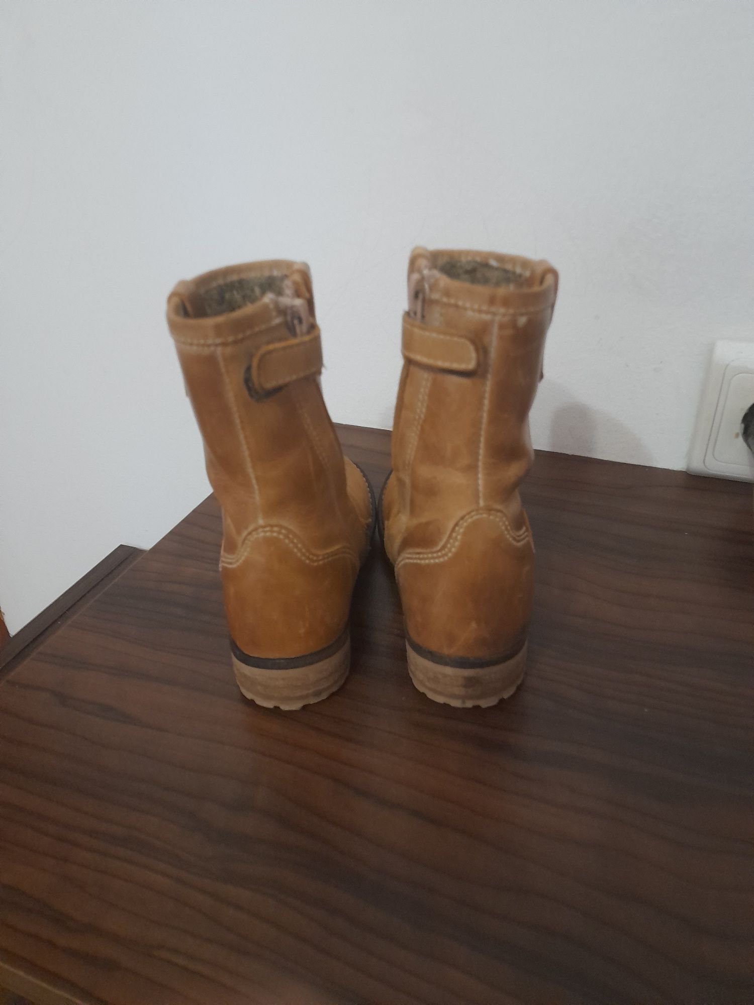 Детски кожени боти
