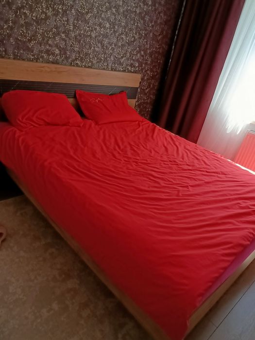 Продам кровать 2х спальная с матрасом