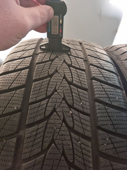 Anvelope 235/45 R19 99V