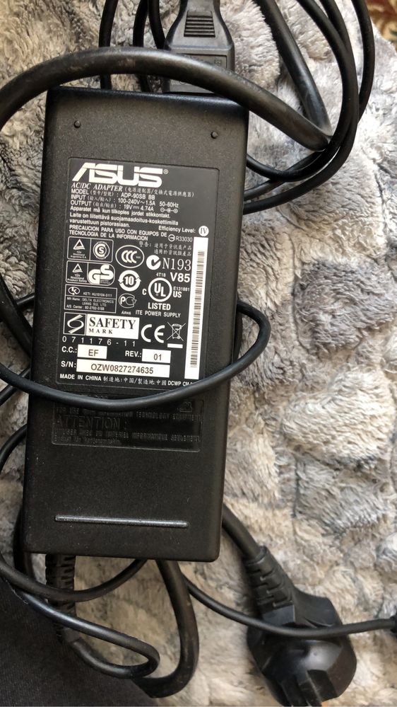 Ноутбук ASUS