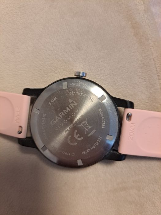 Часовник Garmin vivomove