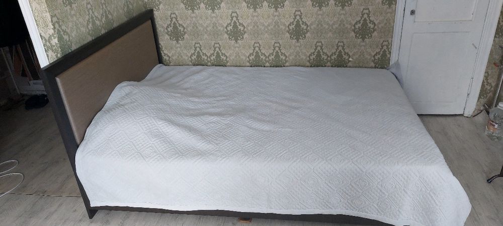 Продам кровать 60000
