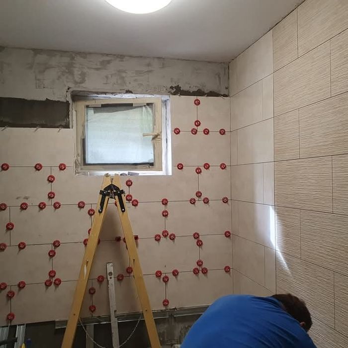 Zugrav,faiantar,rigipsar,instalator,electrician