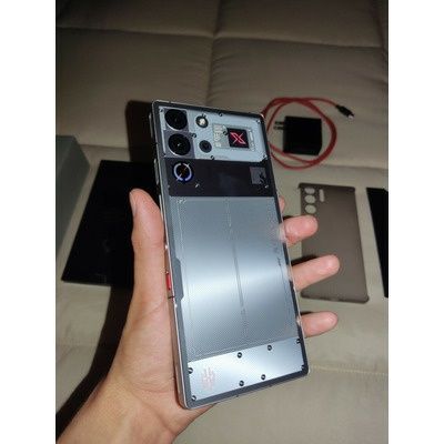 Redmagic 10 pro 16gb. 512gb. Snapdragon 8 Elite