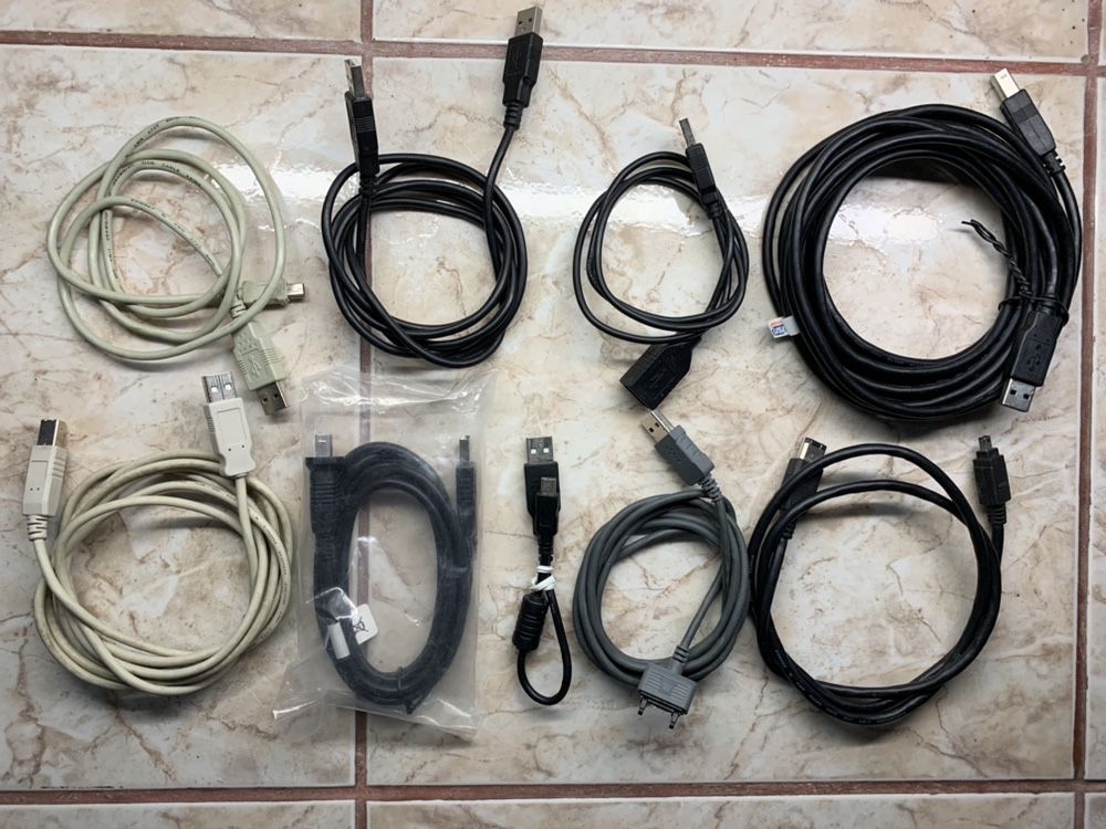 Cabluri USB A, USB B, prelungitor USB, mini USB, DCU 60 Sony Ericsson